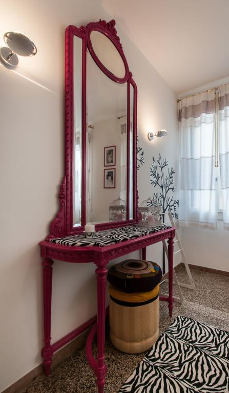 Ve-Nice Suite Misericordia C2607B Venetië Kamer foto